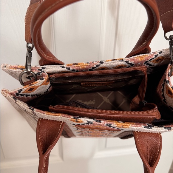 Wrangler Geometric Brown and Cream Crossbody Bag - Picture 2 of 3